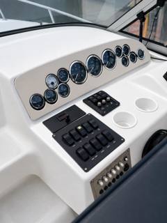 Crownline 268CR photo 2