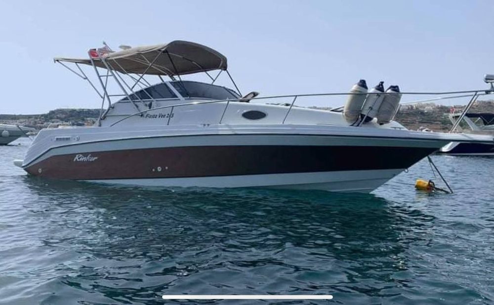 Rinker Fiesta Vee 265 for sale in Malta, Motor Cruiser